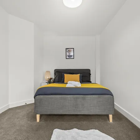 Modern 2-bed House 10-min To Leeds Centre Holiday home