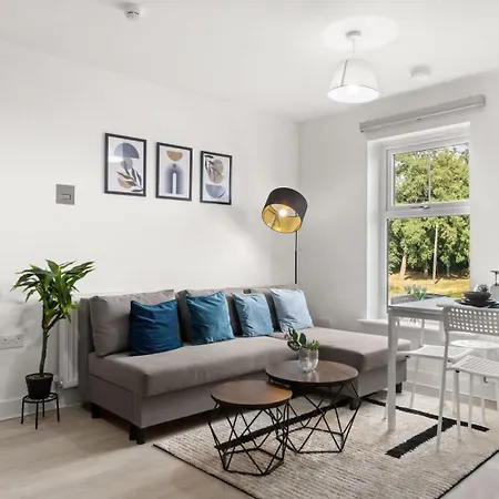 Дом отдыха Modern 2-bed House 10-min To Centre *