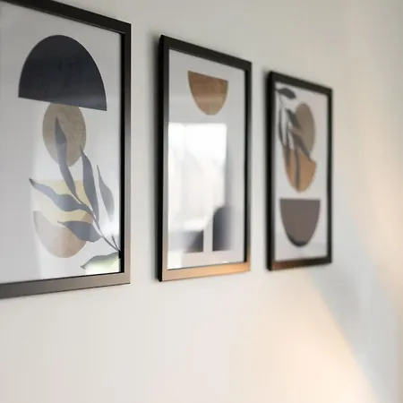 Modern 2-bed House 10-min To Centre * Лидс