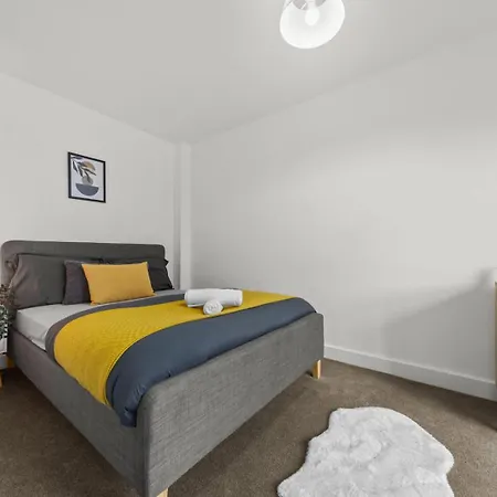 Modern 2-bed House 10-min To Centre Tatil Evi *