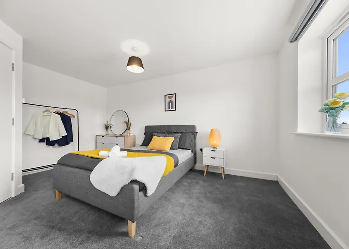 Modern 2-bed House 10-min To Centre Leeds (West Yorkshire)