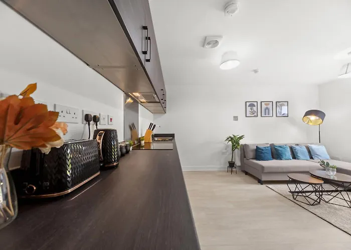 Modern 2-bed House 10-min To Centre Leeds