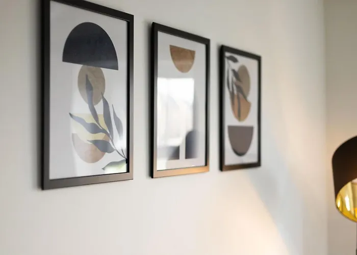 Modern 2-bed House 10-min To Centre * Leeds