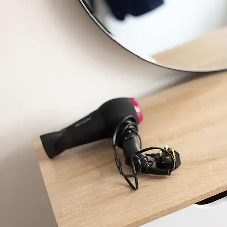 Σπίτι διακοπών Modern 2-bed House 10-min To Centre *